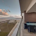 Tigne Seafront 3br Escape With Mesmerising Views By 360 Estates דירה Gzira