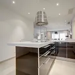 Tigne Seafront 3br Escape With Mesmerising Views By 360 Estates דירה Gzira