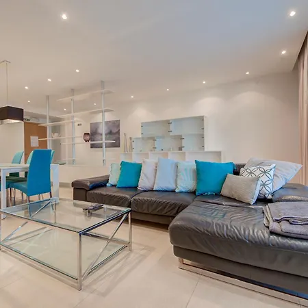 Tigne Seafront 3br Escape With Mesmerising Views By 360 Estates * Gzira