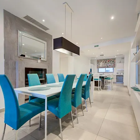 Tigne Seafront 3br Escape With Mesmerising Views By 360 Estates * Gzira