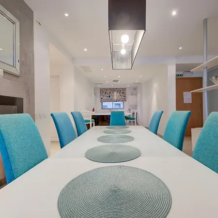 Tigne Seafront 3br Escape With Mesmerising Views By 360 Estates Gżira