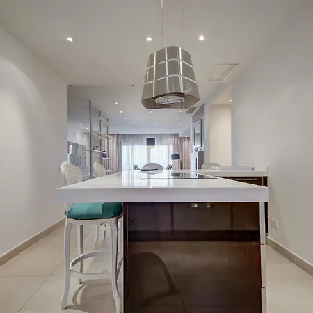 Apartman Tigne Seafront 3br Escape With Mesmerising Views By 360 Estates *