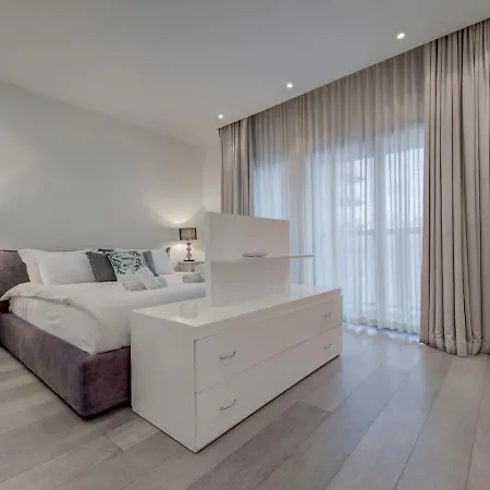 Tigne Seafront 3br Escape With Mesmerising Views By 360 Estates * Gzira