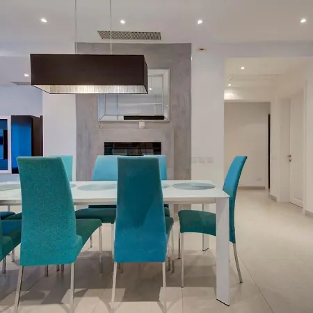 Tigne Seafront 3br Escape With Mesmerising Views By 360 Estates Daire Gzira
