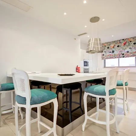 Tigne Seafront 3br Escape With Mesmerising Views By 360 Estates Gzira