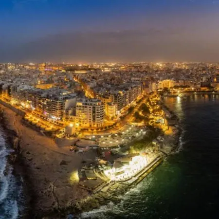 Tigne Seafront 3br Escape With Mesmerising Views By 360 Estates Daire Gzira