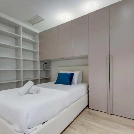 Tigne Seafront 3br Escape With Mesmerising Views By 360 Estates Daire Gzira