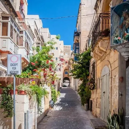 Tigne Seafront 3br Escape With Mesmerising Views By 360 Estates * Gzira