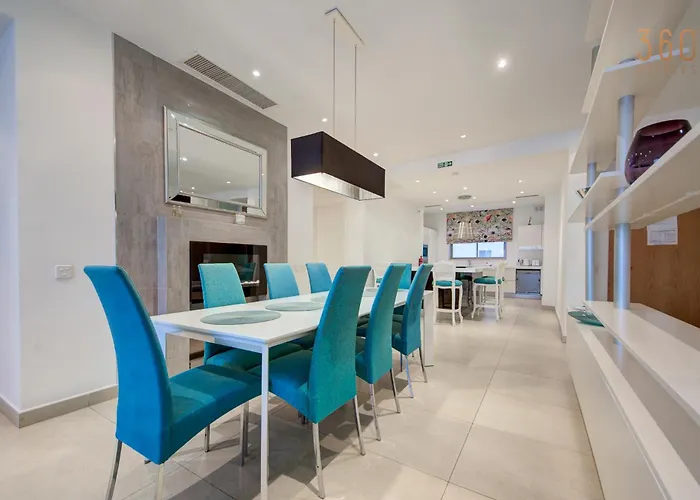 Tigne Seafront 3br Escape With Mesmerising Views By 360 Estates * Gzira