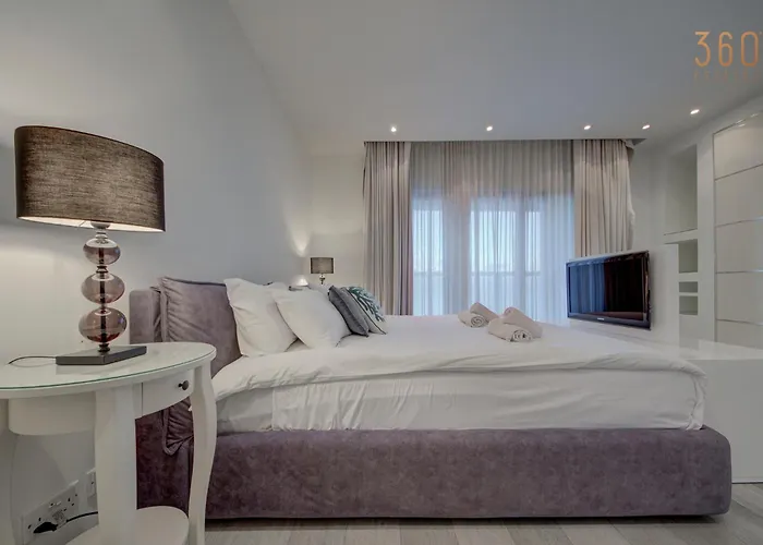 Tigne Seafront 3br Escape With Mesmerising Views By 360 Estates Appartamento