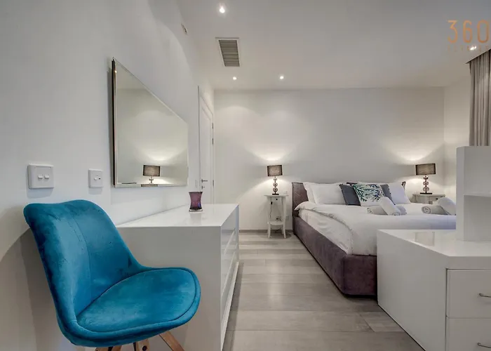 Tigne Seafront 3br Escape With Mesmerising Views By 360 Estates * Gzira