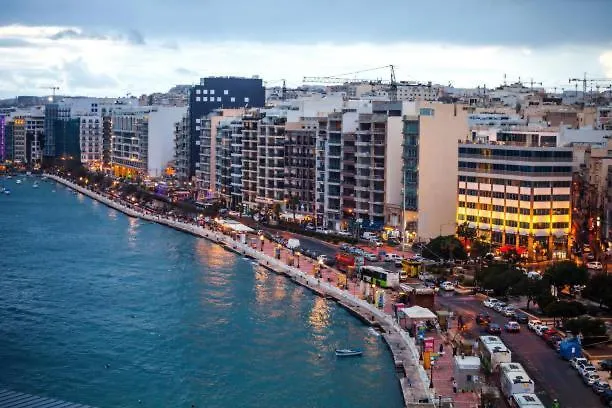 Tigne Seafront 3br Escape With Mesmerising Views By 360 Estates * Gzira